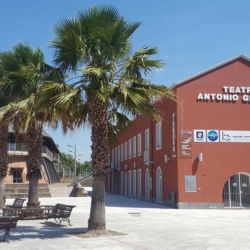 Esterno Teatro Ghirelli