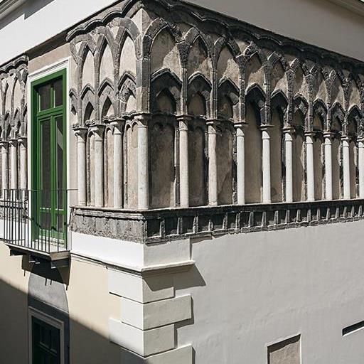 Polifore su vicolo dei Barbuti e vicolo Adelberga