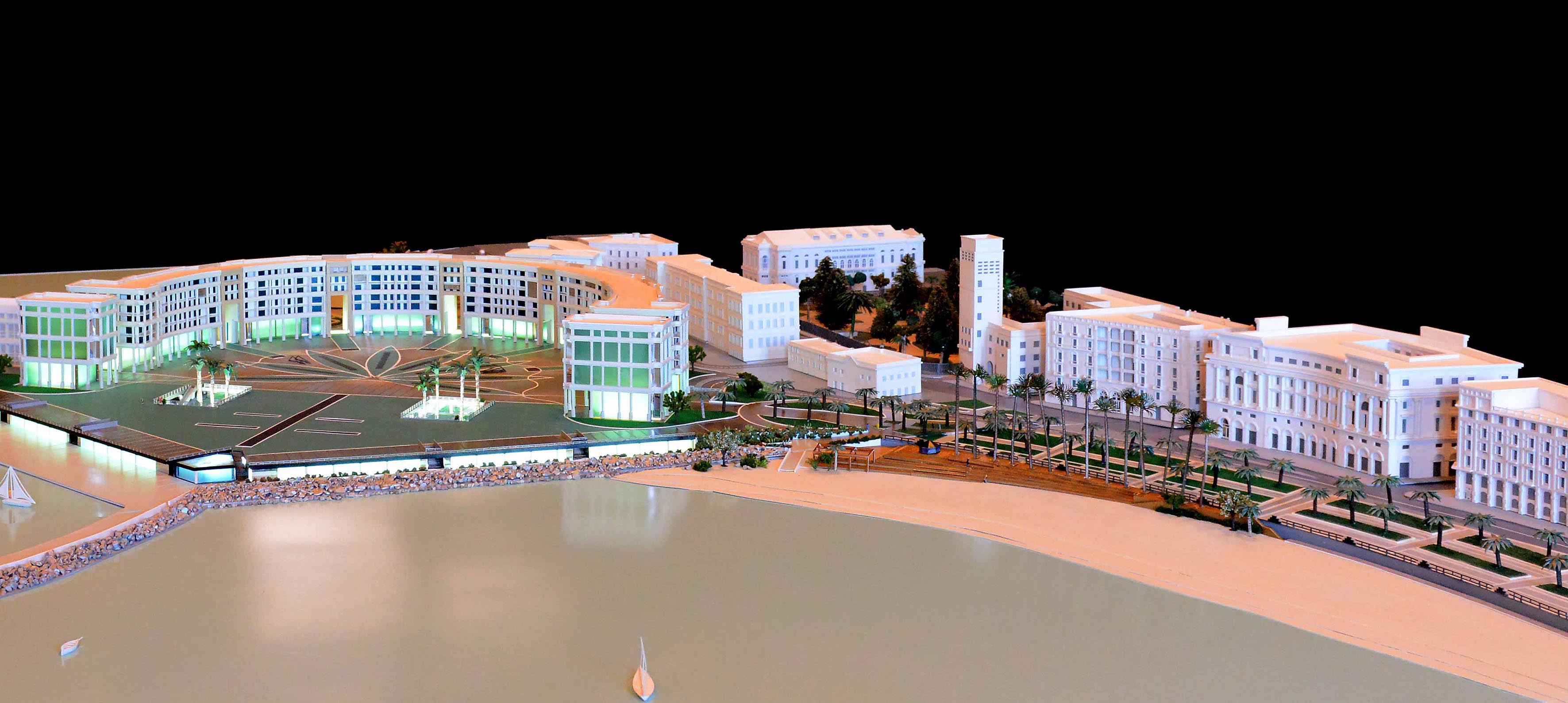 Esposto in Piazza Portanova il nuovo plastico del Crescent e di Piazza della Liberta' 