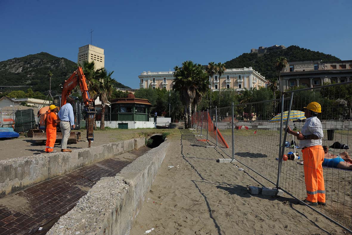 Partono i lavori alla spiaggia Santa Teresa