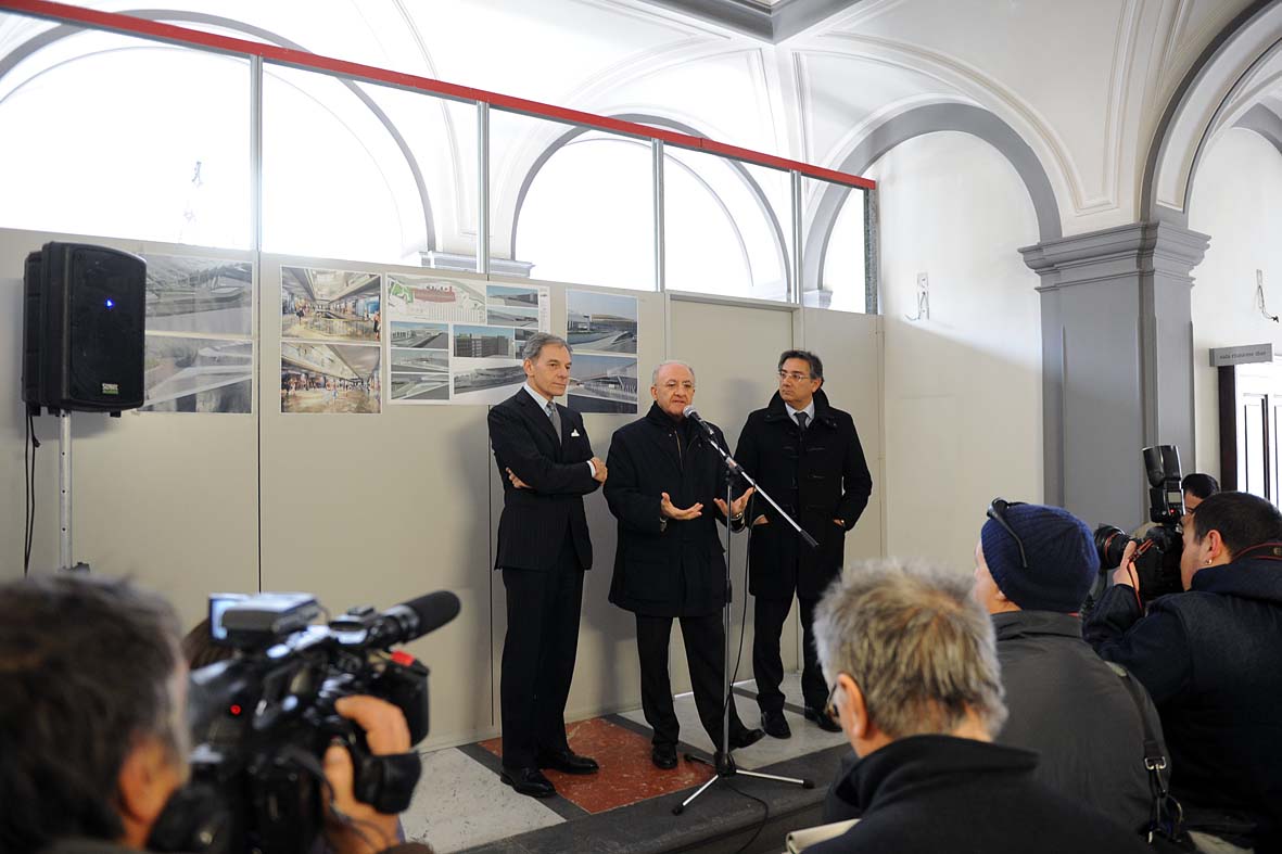Il Sindaco V. De Luca ed il Presidente G. Lettieri in visita al cantiere nell'area delle ex MCM. Salerno, 12 marzo 2012