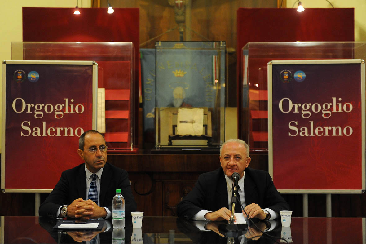 Riqualificazione e parcheggi in Piazza Cavour, con il Sindaco Vincenzo De Luca presentazione del progetto. Sabato 8 settembre 2012.