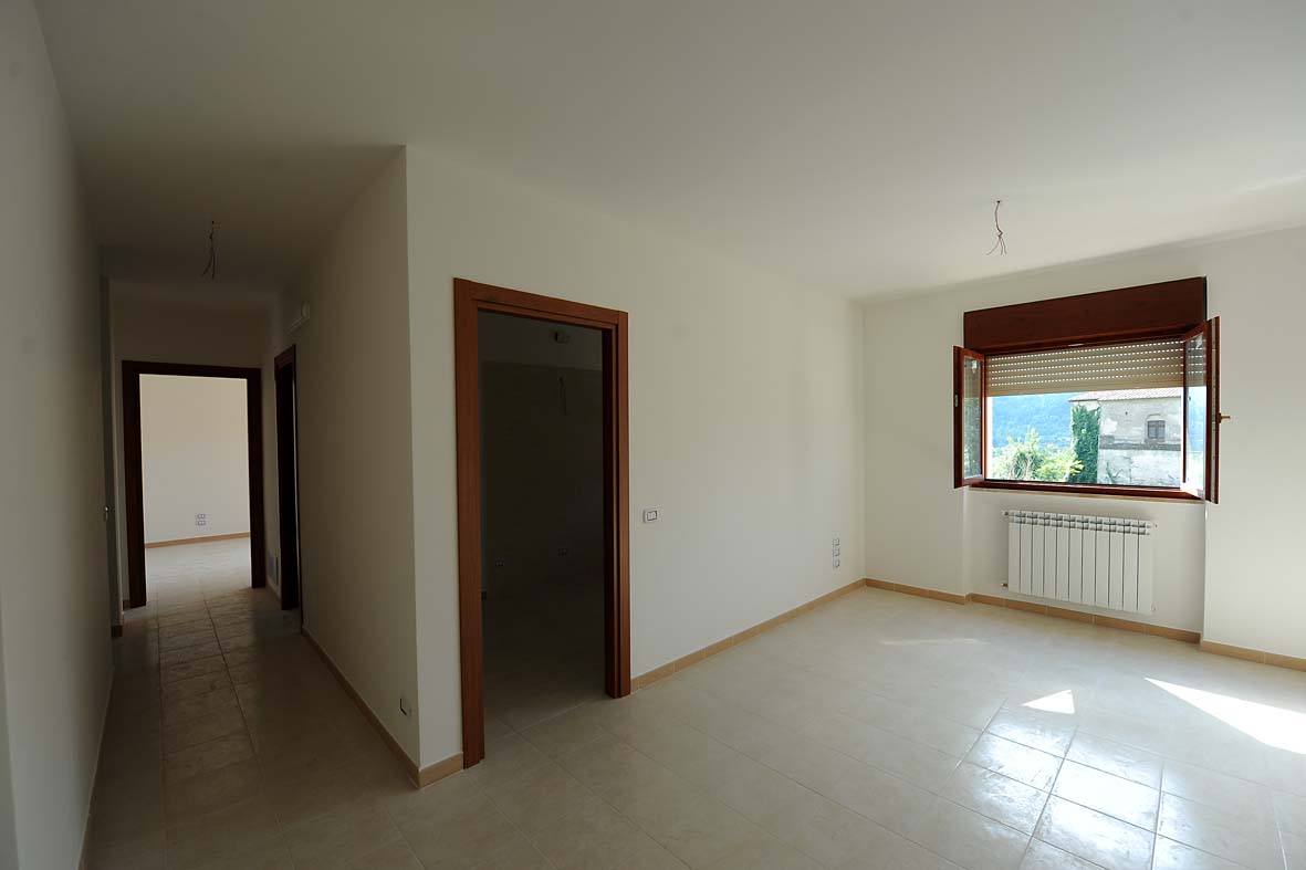 Il Sindaco De Luca inaugura i nuovi alloggi a Rufoli