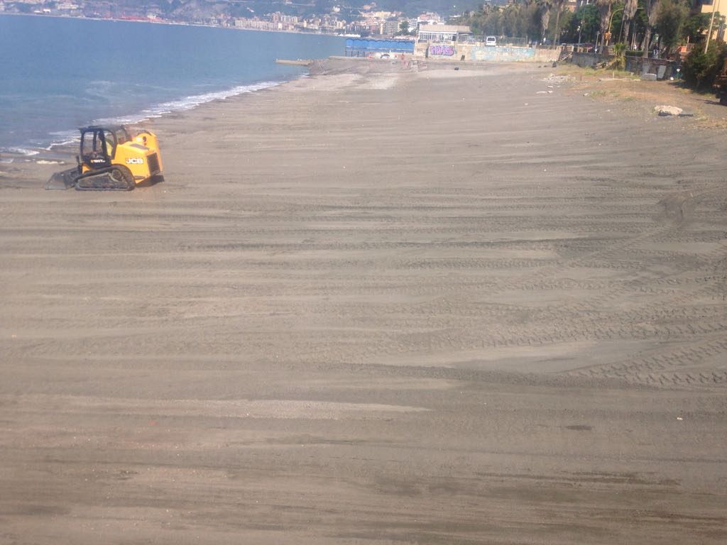 Pulizia spiagge cittadine