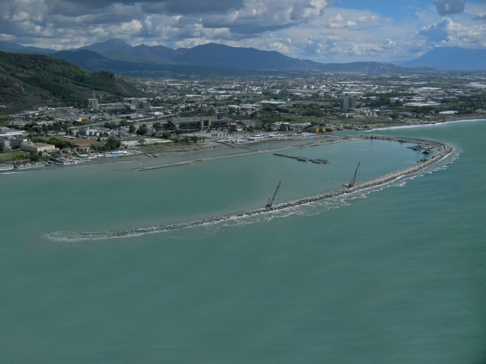 Marina d'Arechi Port Village. Il nuovo porto disegnato da Calatrava in costruzione a Salerno