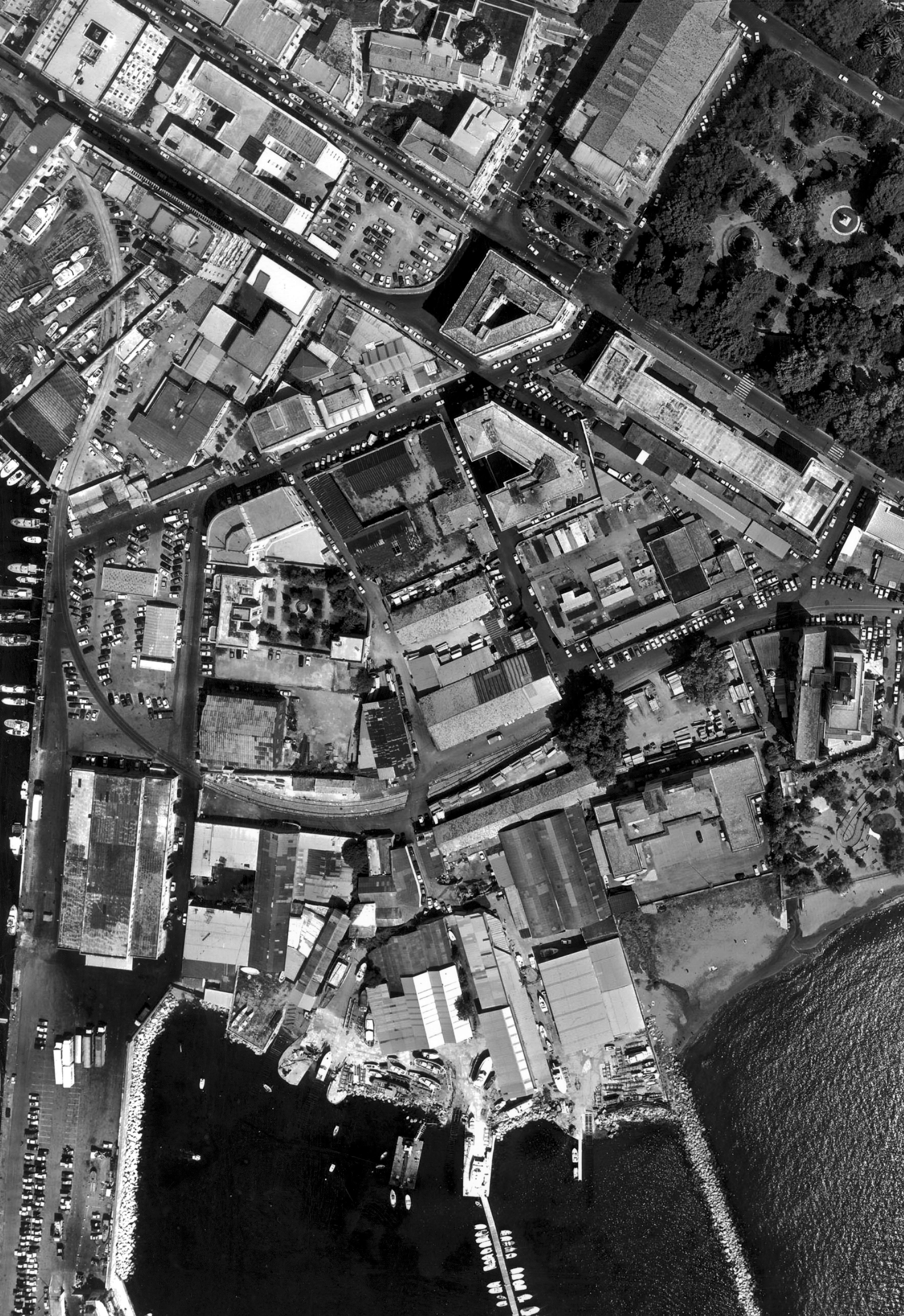 Aerofoto eseguita il 26/6/1992 dalla ditta SFM srl di Salerno (gentilmente fornita per la pubblicazione)