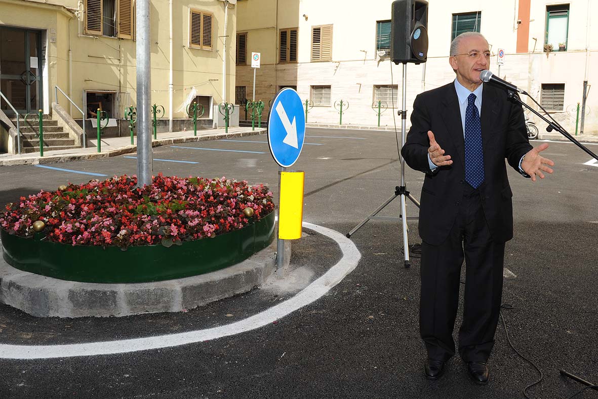 Il Sindaco De Luca inaugura la riqualificata via Mascia, 17 giugno 2010