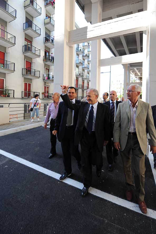 Via Calenda, via Cavallo, via Trucillo: il Sindaco De Luca inaugura i nuovi parcheggi. 18 settembre 2009