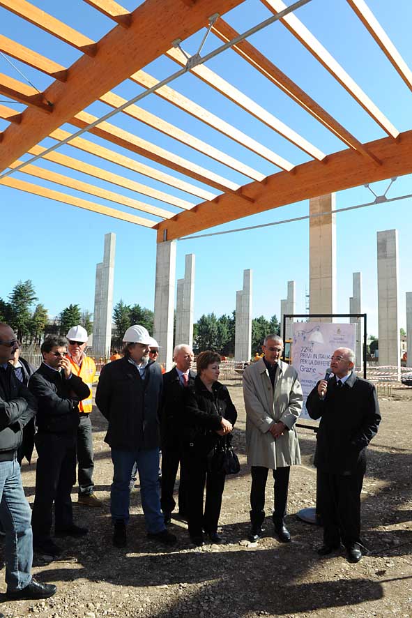 Con il 72% Salerno  il primo capoluogo dItalia per la raccolta differenziata. Il Sindaco visita l'area dove sorger l'impianto di compostaggio. 16 ottobre 2009