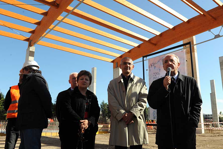 Con il 72% Salerno  il primo capoluogo dItalia per la raccolta differenziata. Il Sindaco visita l'area dove sorgera' l'impianto di compostaggio. 16 ottobre 2009