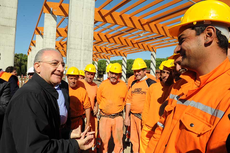 Con il 72% Salerno  il primo capoluogo dItalia per la raccolta differenziata. Il Sindaco visita l'area dove sorgera' l'impianto di compostaggio. 16 ottobre 2009