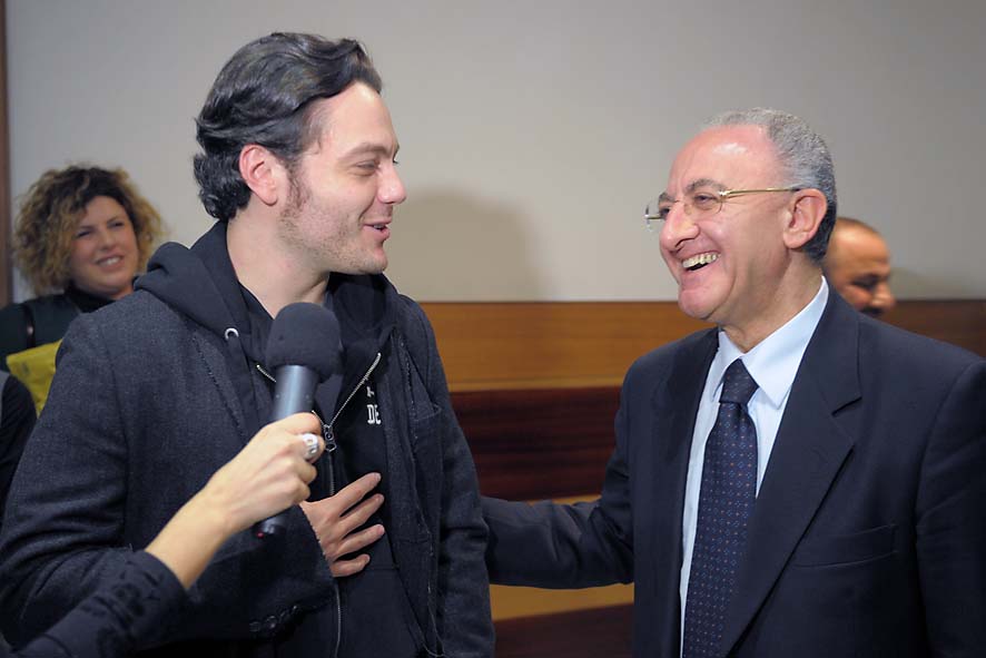 Il Sindaco Vincenzo De Luca incontra Tiziano Ferro al Grand Hotel Salerno, Salerno, 31 dicembre 2009
