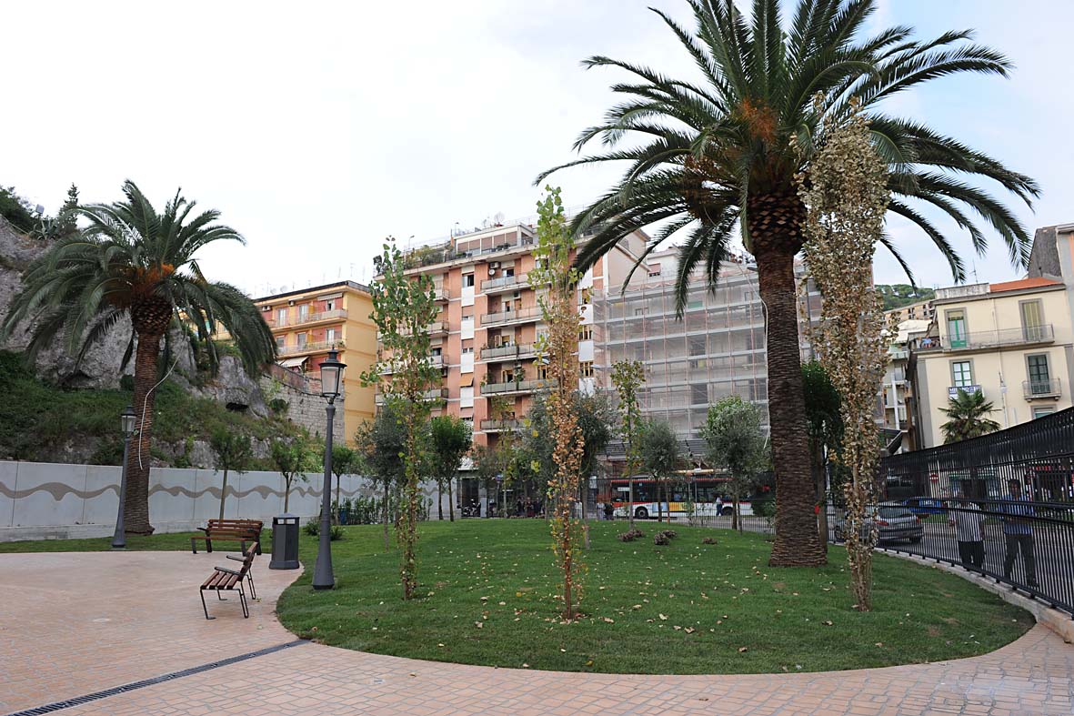 Inaugurazione dei Giardini La Carnale a Torrione. Salerno, 18 settembre 2010