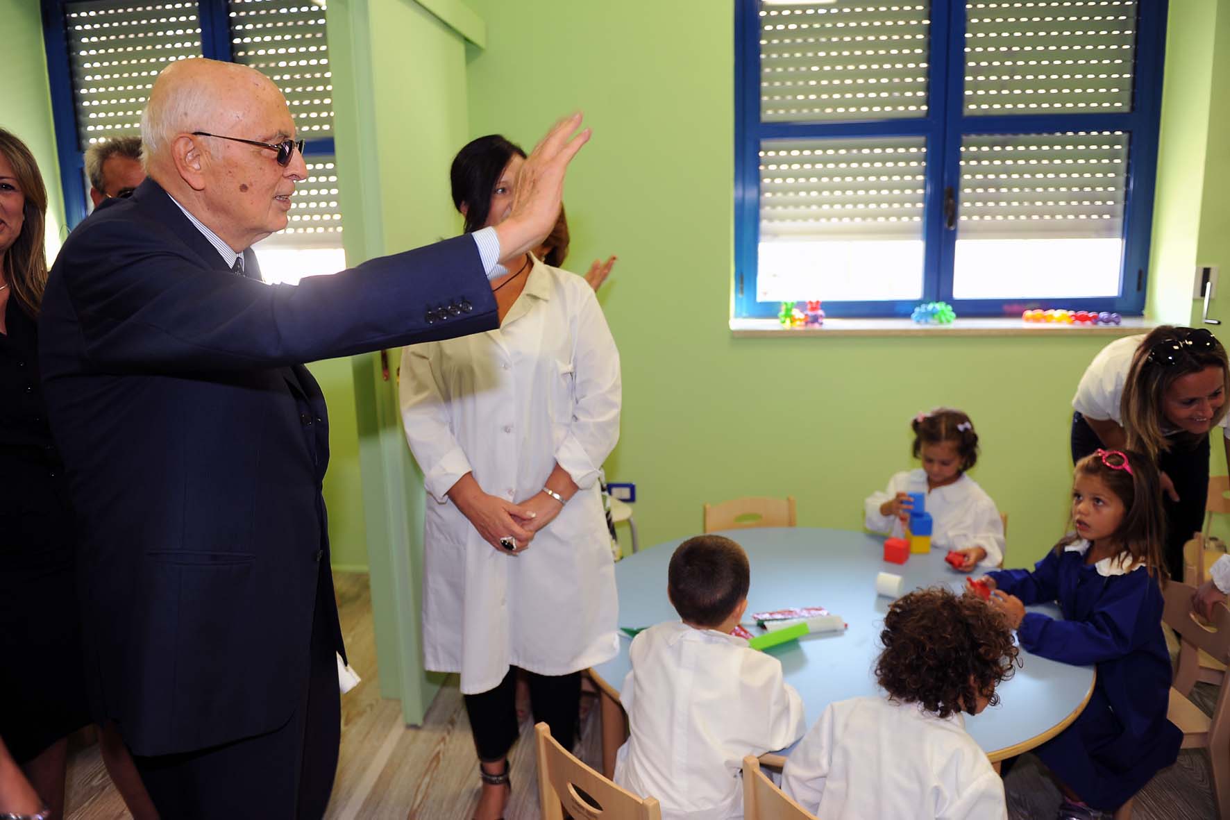 SALERNO saluta il Presidente della Repubblica GIORGIO NAPOLITANO. Inaugurazione dell'Asilo Nido Pio XII, martedi' 14 settembre 2010