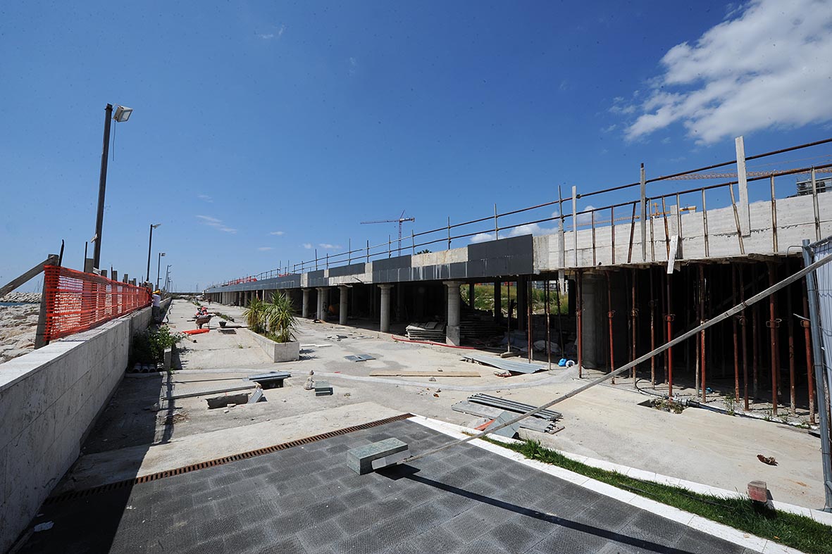 Partono le operazioni preliminari per l'installazione del cantiere della passeggiata di Piazza della Liberta