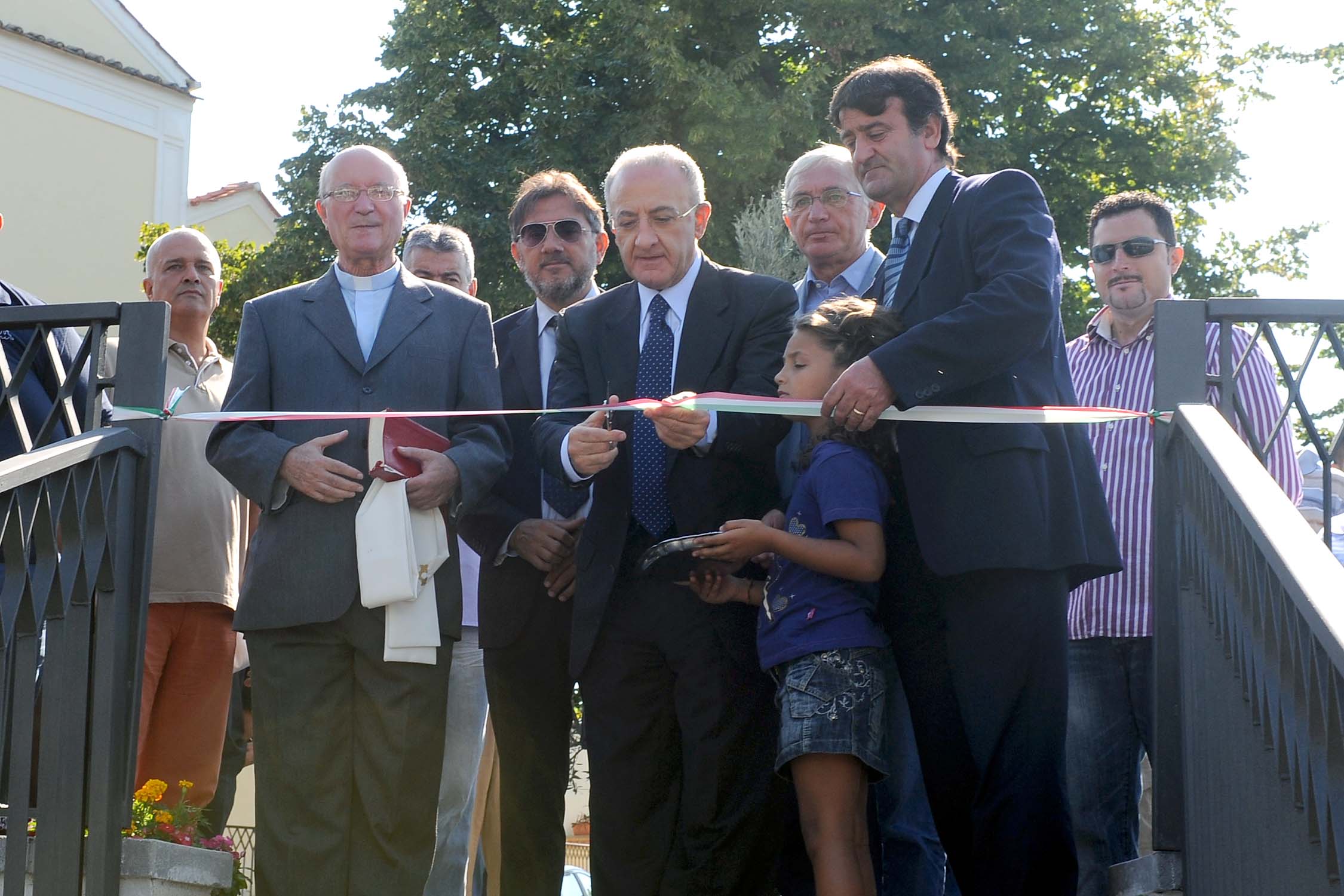 Il Sindaco Vincenzo De Luca inaugura il parcheggio di Pastorano. Salerno, 6 settembre 2010