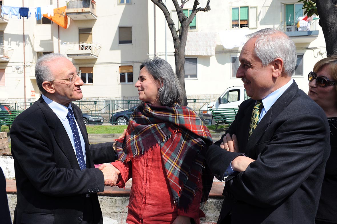 Al via i lavori in piazza De Crescenzo a Torrione Alto. Salerno, 5 aprile 2011
