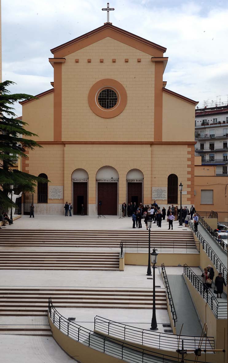 Inaugurazione del nuovo sagrato della Chiesa dei Salesiani. Salerno, 4 maggio 2010