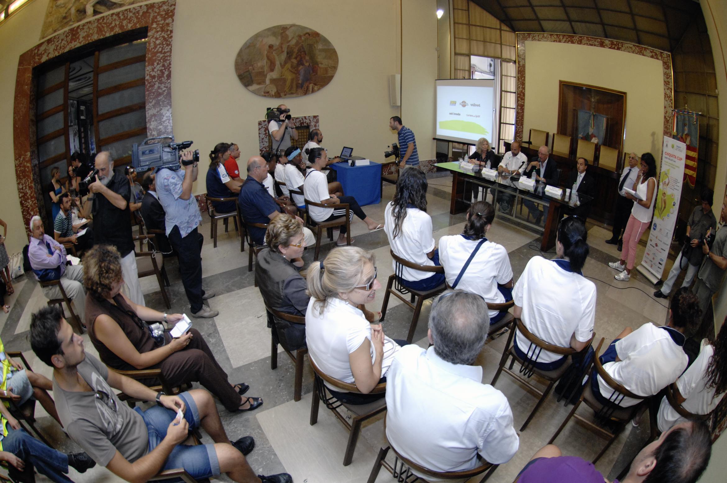 SAND VOLLEY 4X4 SERIE A FEMMINILE 2009, sulla spiaggia di Santa teresa, 1 e 2 agosto. La conferenza stampa al Comune 