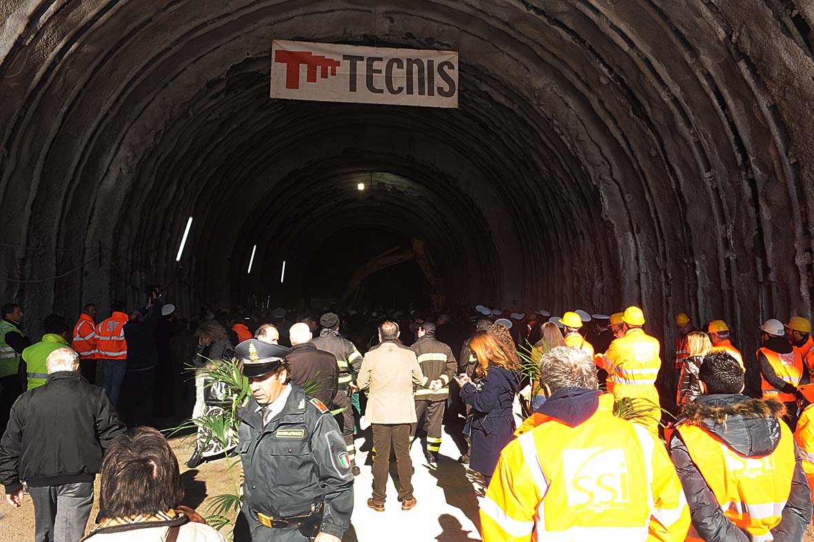 Celebrazione religiosa in occasione di Santa Barbara al cantiere di Porta Ovest