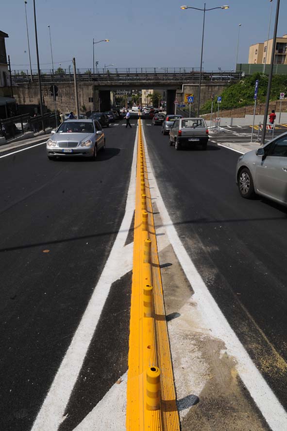 La nuova viabilita' all'uscita di Pastena tangenziale di Salerno, con l'inaugurazione della nuova rotatoria e area parcheggio. 27 maggio 2009