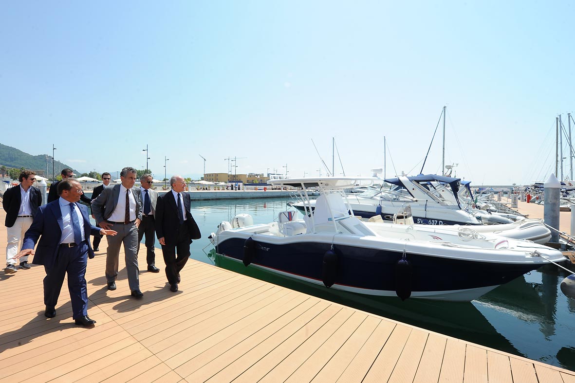 Il Ministro Barca visita il Porto Marina d'Arechi