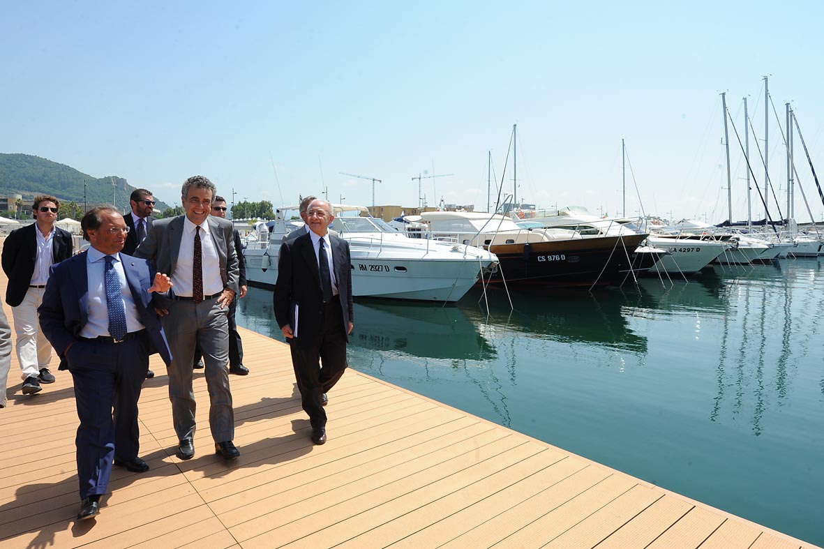 Il Ministro Barca visita il Porto Marina d'Arechi
